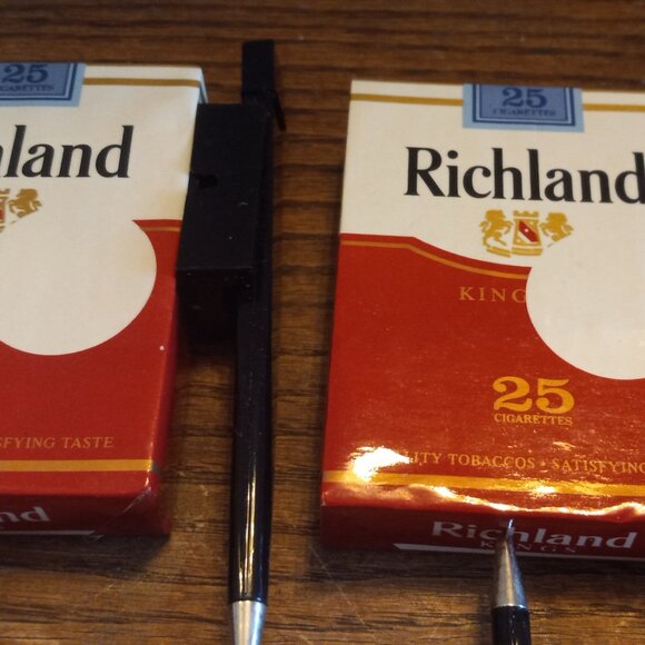 5 Richland VTG Cigarette Advertisement Plastic Pack Pen Holder PENS NON WORKING - Picture 2 of 12